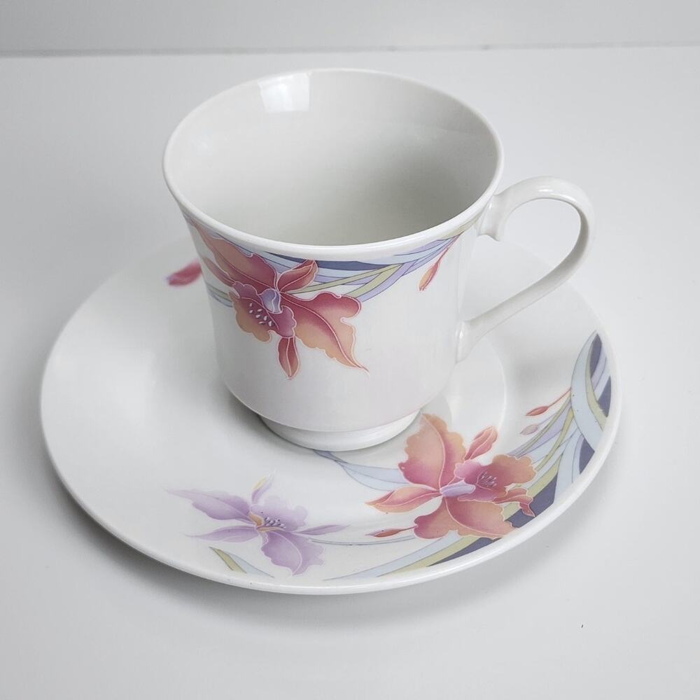 Vintage Silverie Lynns Fine China Floral Tea Cup & Saucer Sweet Lily Pattern